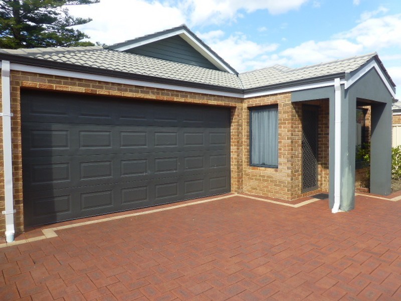 33C Banyard Avenue, Kelmscott WA 6111