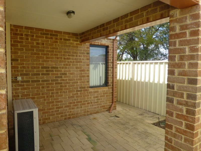 33C Banyard Avenue, Kelmscott WA 6111