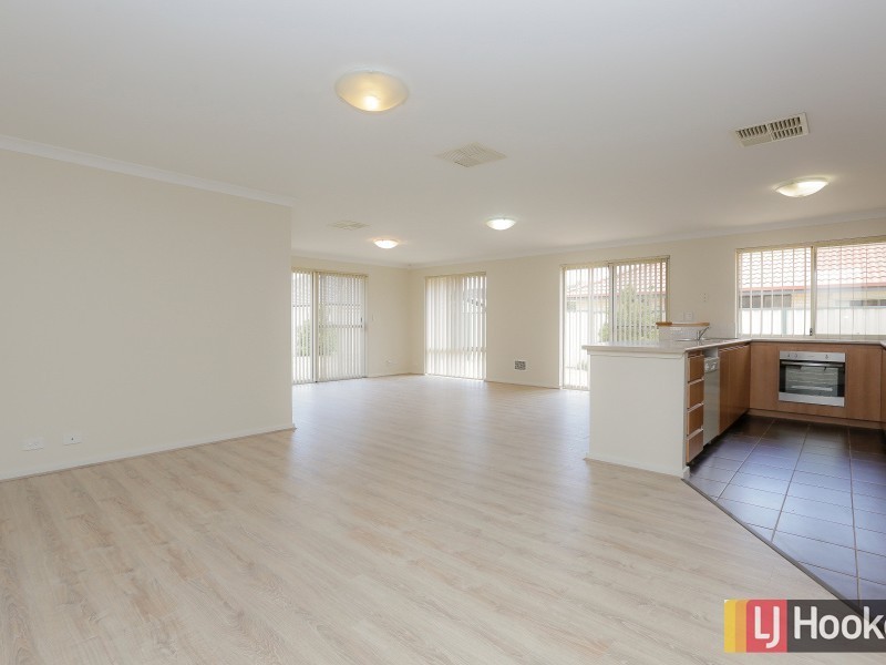 16 Fallon Place, Seville Grove WA 6112