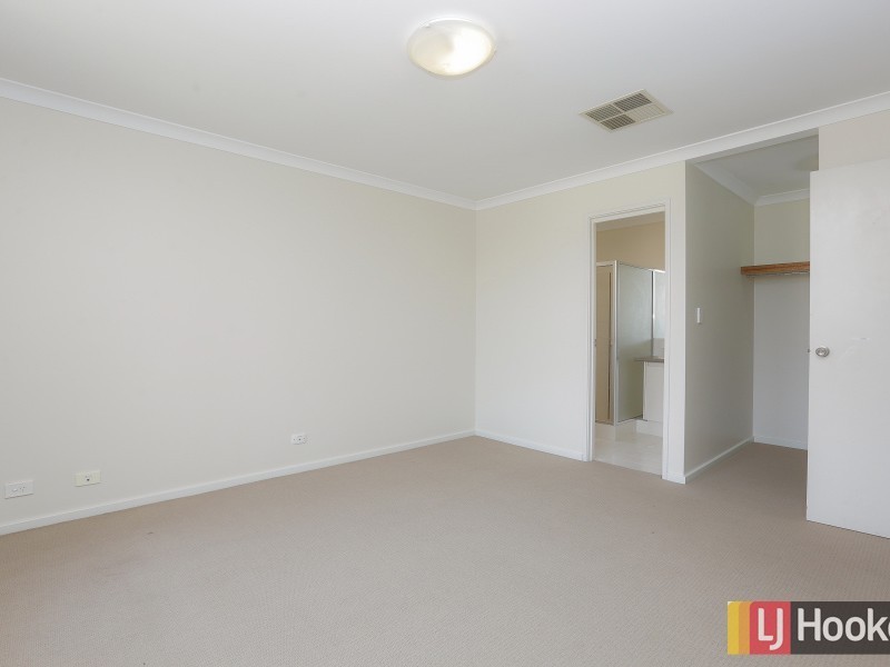 16 Fallon Place, Seville Grove WA 6112