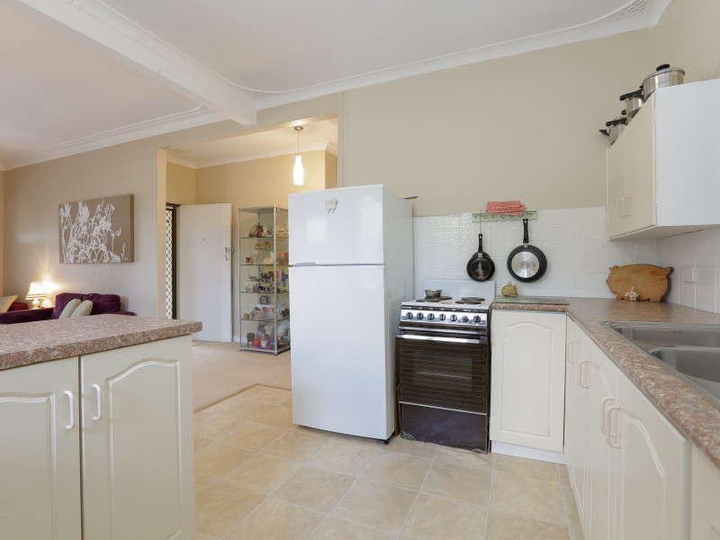 10A Cranwell Street, Thornlie WA 6108