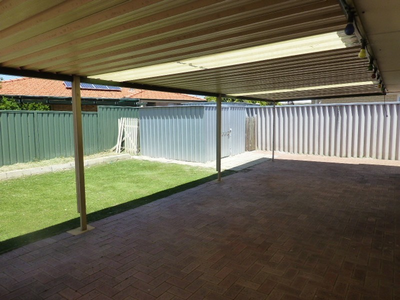 2 Madeline Close, Huntingdale WA 6110