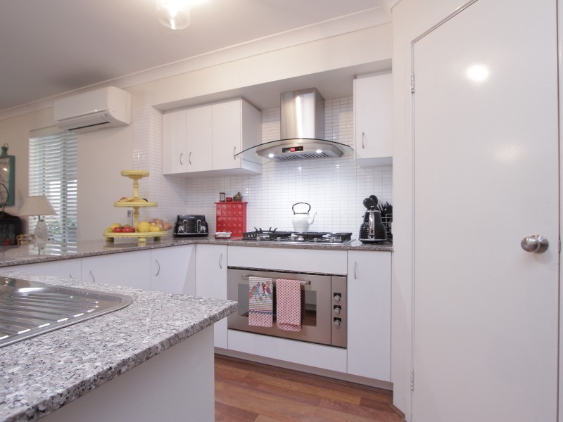 24 Bordeaux Parade, Piara Waters WA 6112