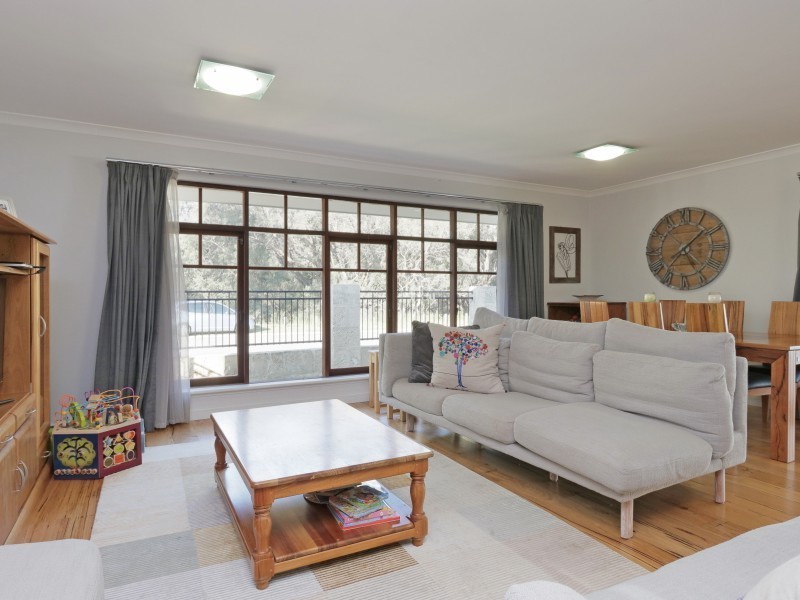 61 Parkside Drive, Thornlie WA 6108