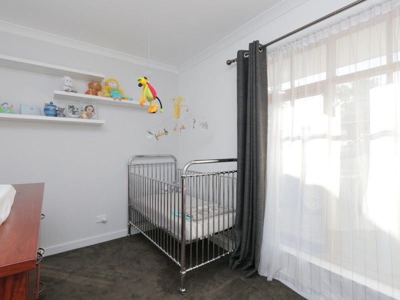 61 Parkside Drive, Thornlie WA 6108