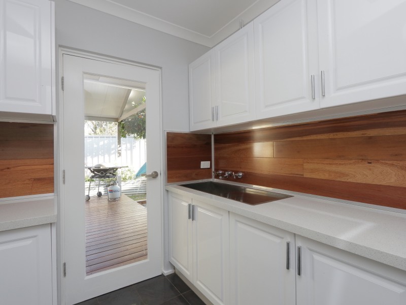 61 Parkside Drive, Thornlie WA 6108