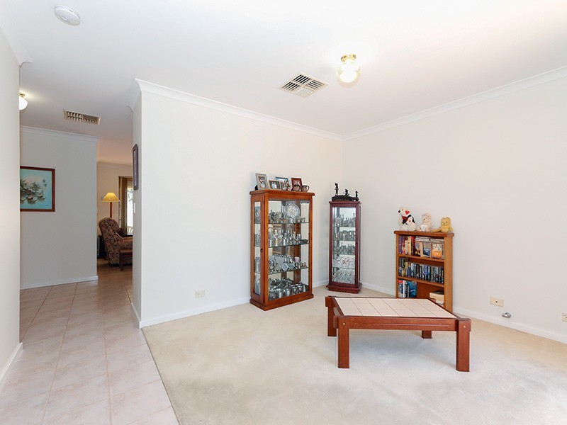 13/8 Heron Place, Maddington WA 6109