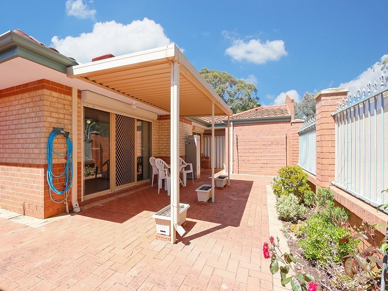 13/8 Heron Place, Maddington WA 6109