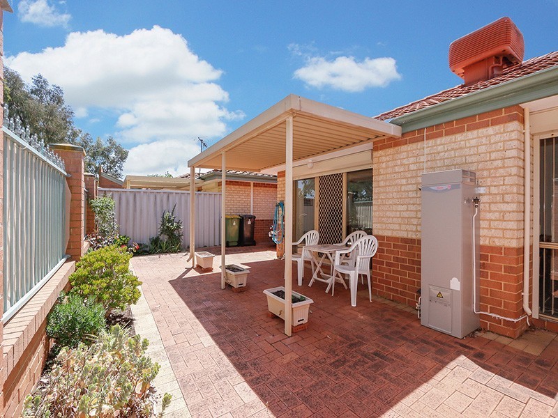 13/8 Heron Place, Maddington WA 6109
