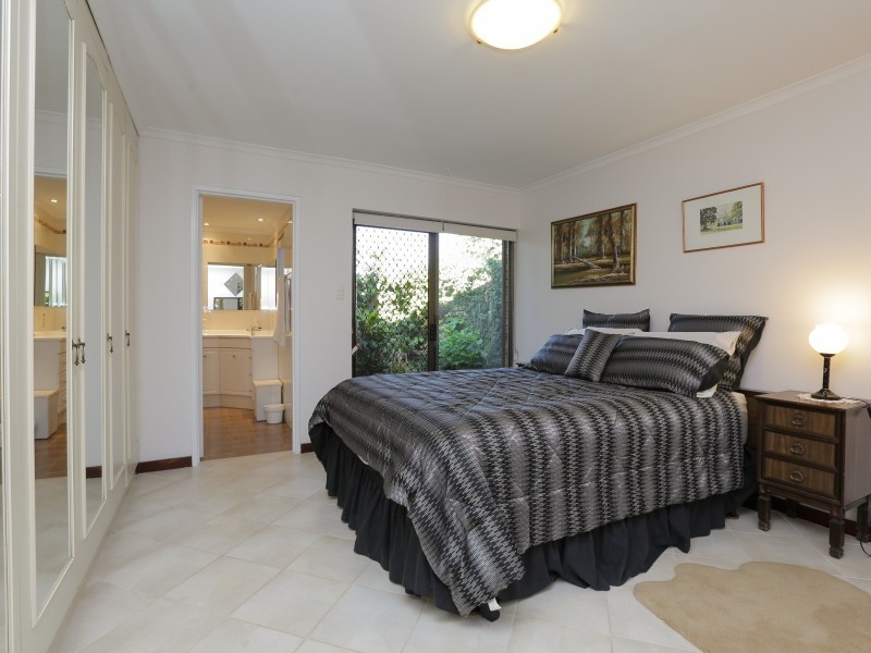 22 Essington Street, Huntingdale WA 6110