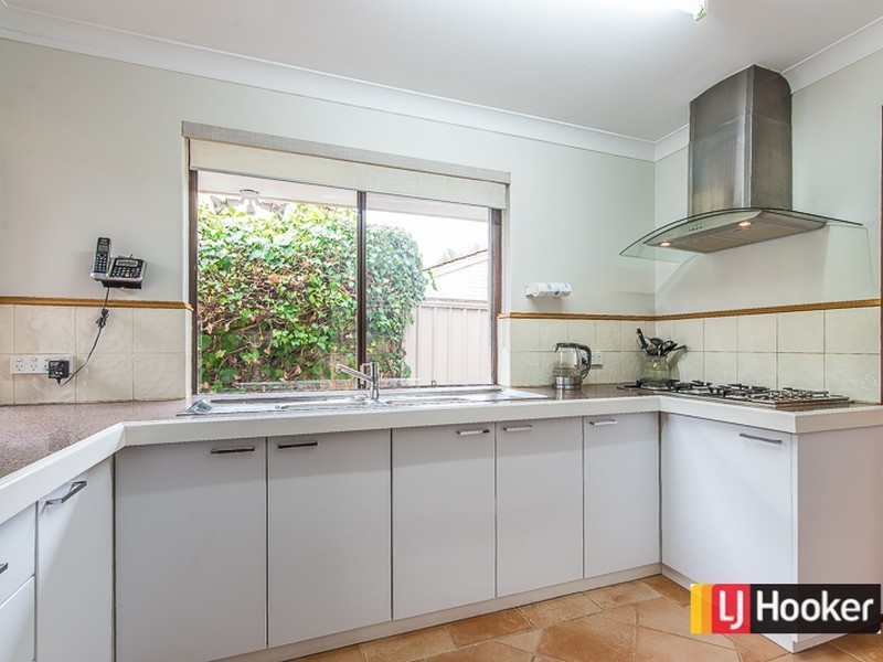 51 Parkside Drive, Thornlie WA 6108