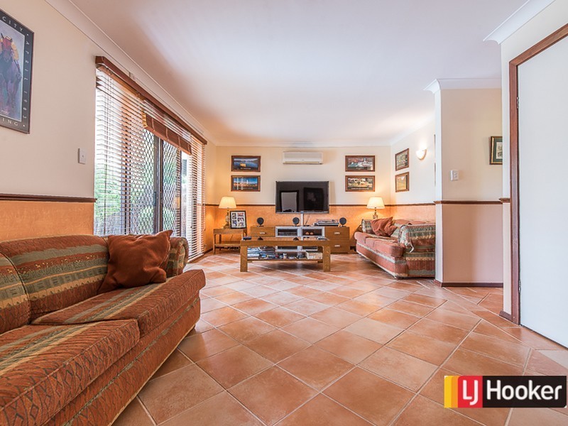 51 Parkside Drive, Thornlie WA 6108