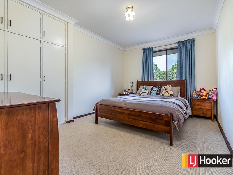 51 Parkside Drive, Thornlie WA 6108