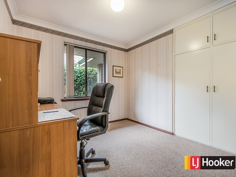 51 Parkside Drive, Thornlie WA 6108