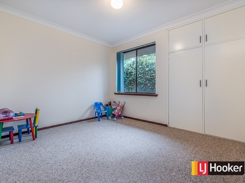 51 Parkside Drive, Thornlie WA 6108