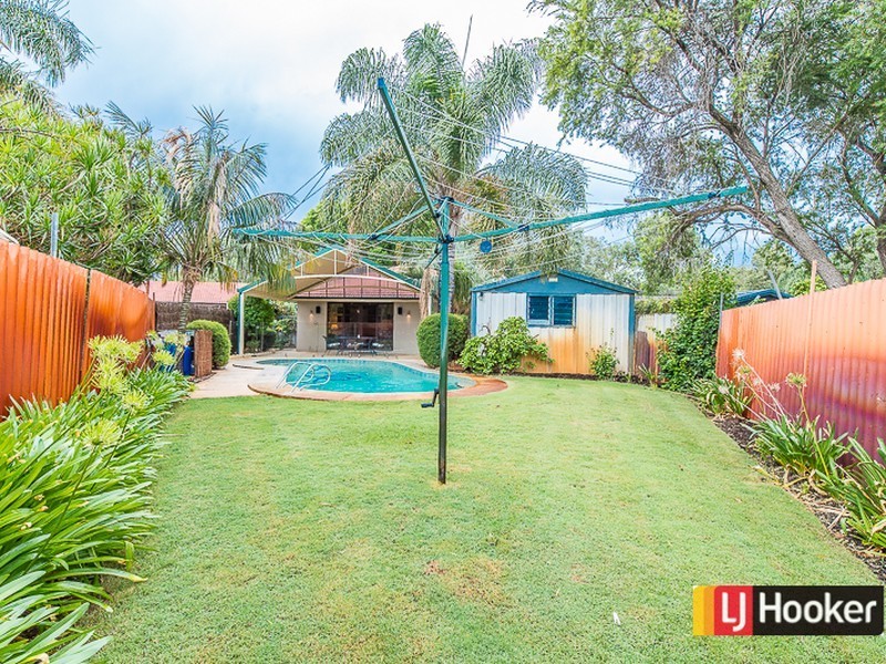 51 Parkside Drive, Thornlie WA 6108