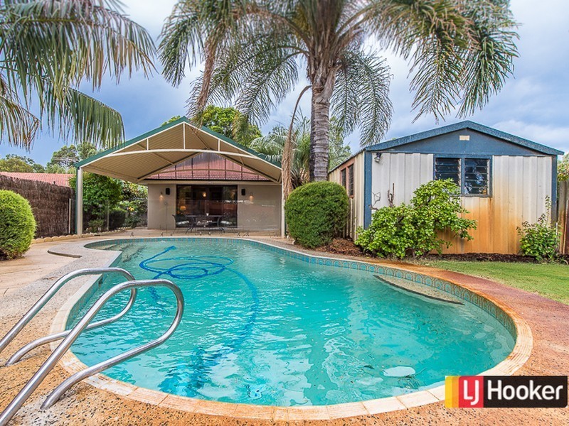 51 Parkside Drive, Thornlie WA 6108