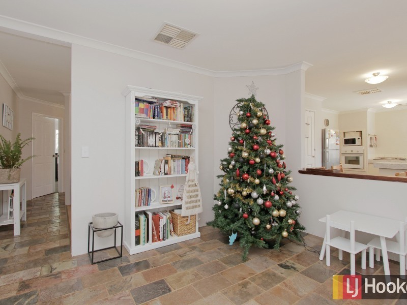 5 Lydiard Retreat, Canning Vale WA 6155