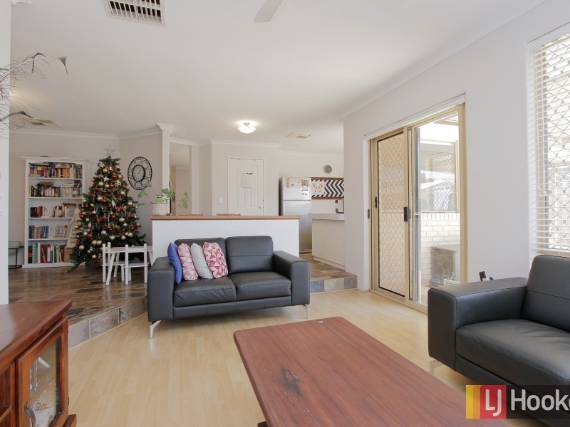 5 Lydiard Retreat, Canning Vale WA 6155