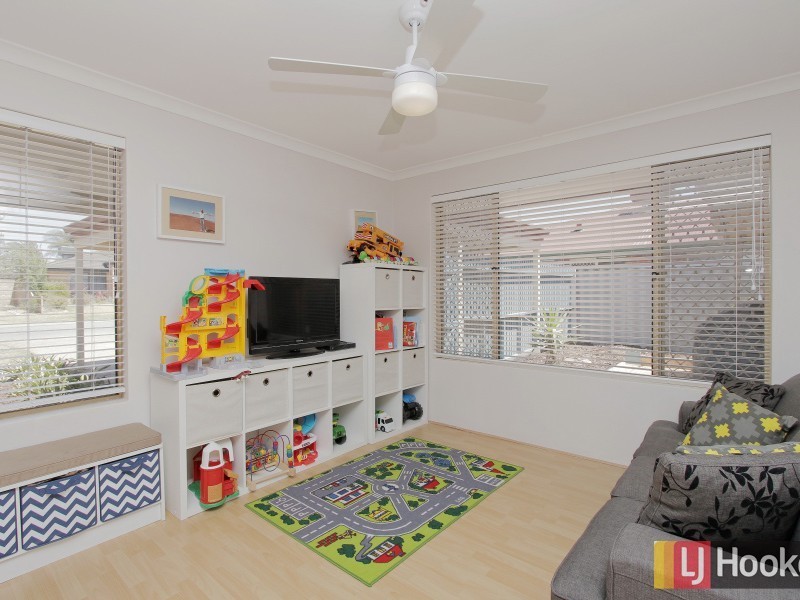 5 Lydiard Retreat, Canning Vale WA 6155