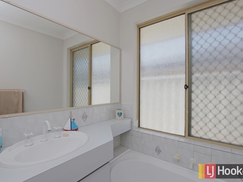 5 Lydiard Retreat, Canning Vale WA 6155