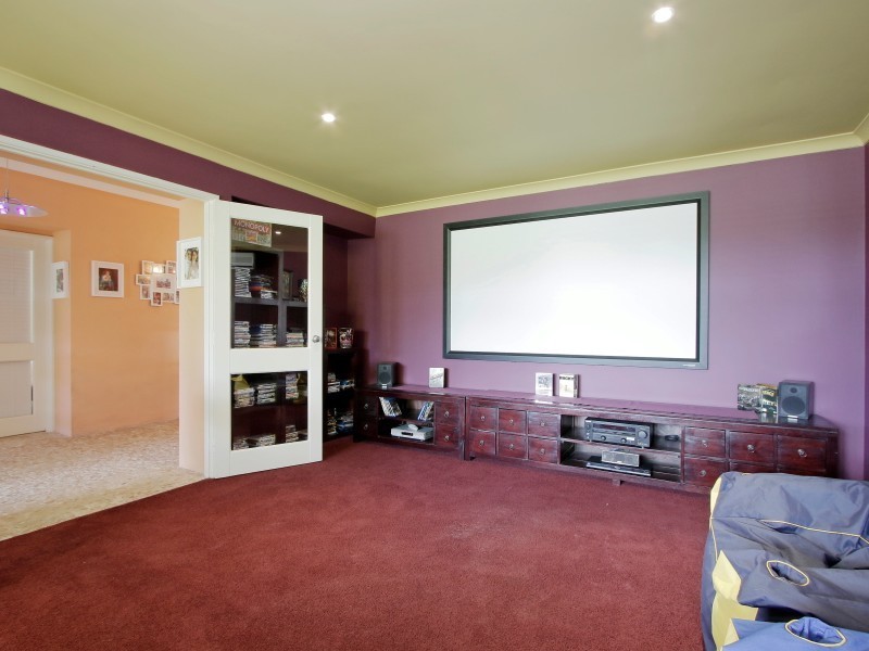 6 Deflexa Road, Canning Vale WA 6155