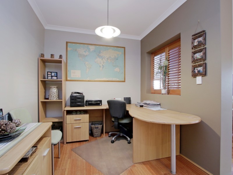 6 Deflexa Road, Canning Vale WA 6155