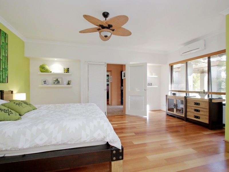 6 Deflexa Road, Canning Vale WA 6155