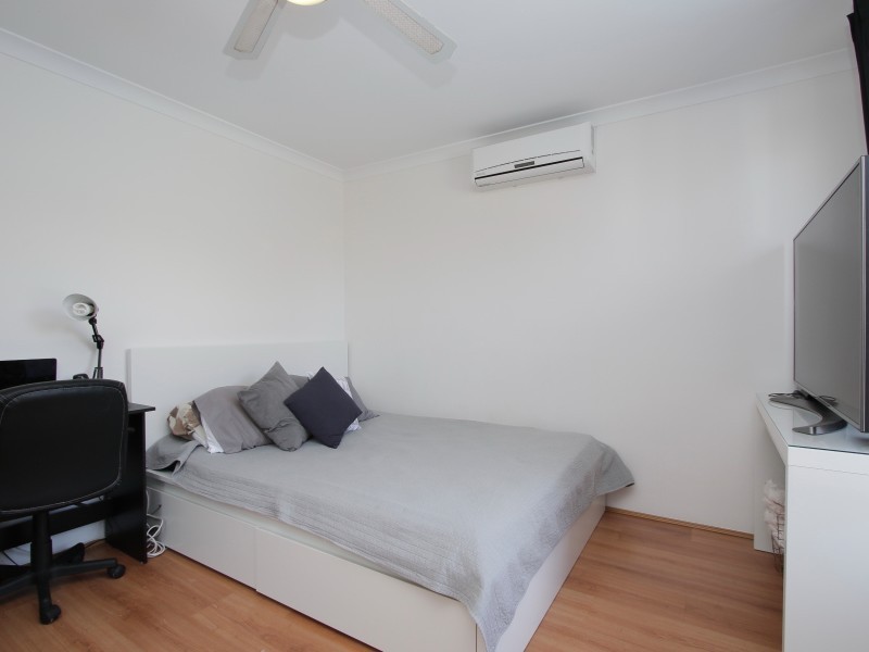 6 Deflexa Road, Canning Vale WA 6155