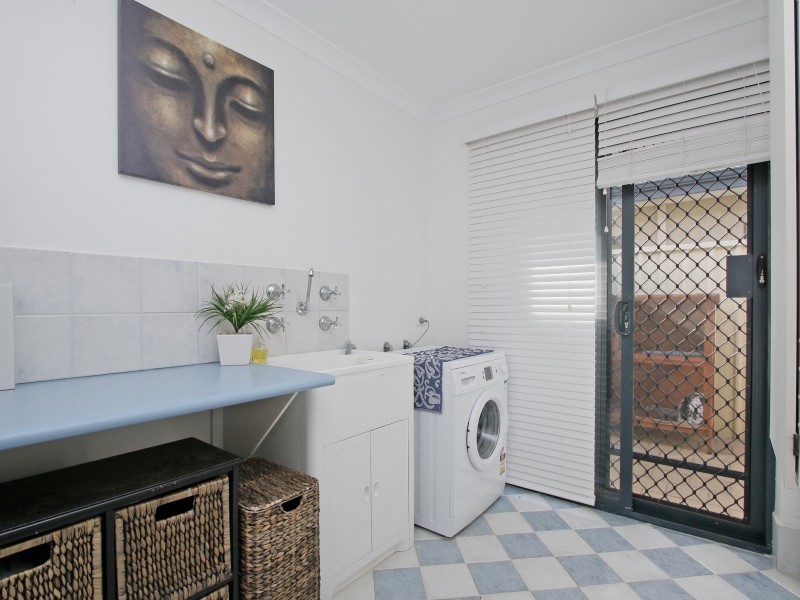 6 Deflexa Road, Canning Vale WA 6155