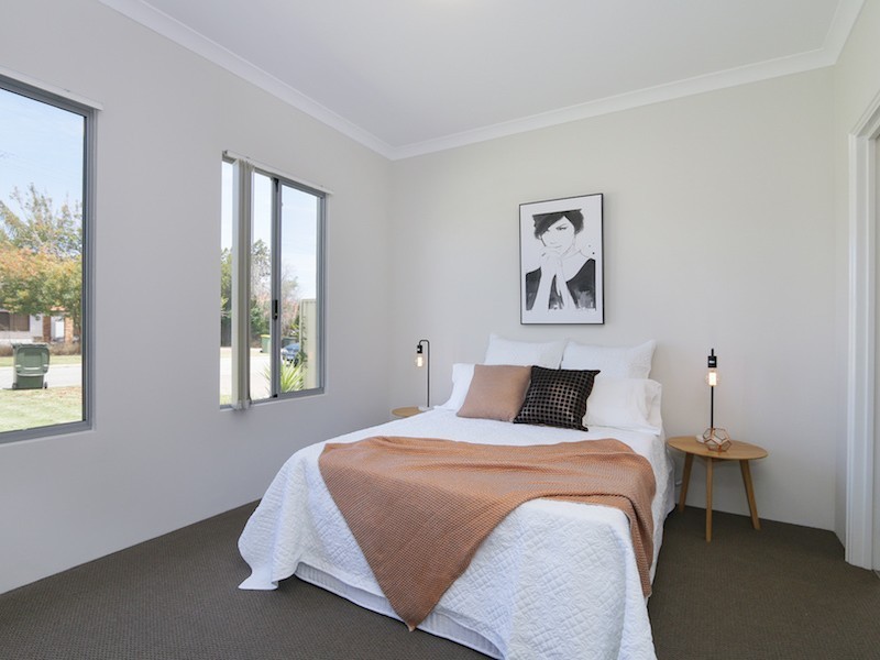38 Prince Street (cnr Centre Street), Queens Park WA 6107