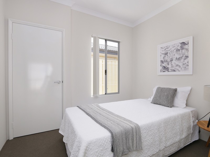 38 Prince Street (cnr Centre Street), Queens Park WA 6107