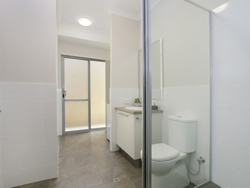 38 Prince Street (cnr Centre Street), Queens Park WA 6107