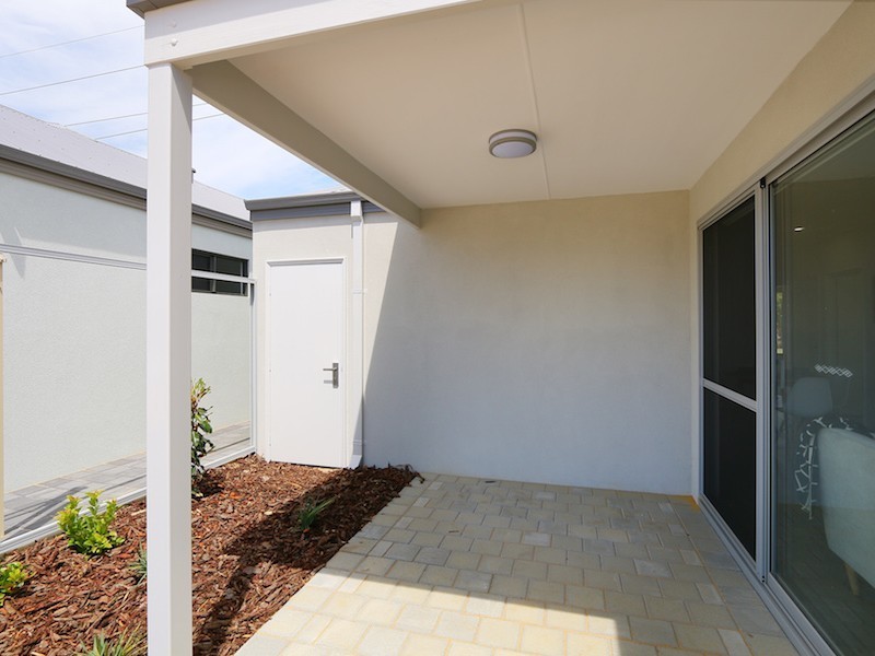 38 Prince Street (cnr Centre Street), Queens Park WA 6107
