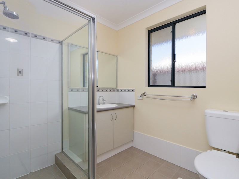 8/25 Apley Street, Maddington WA 6109