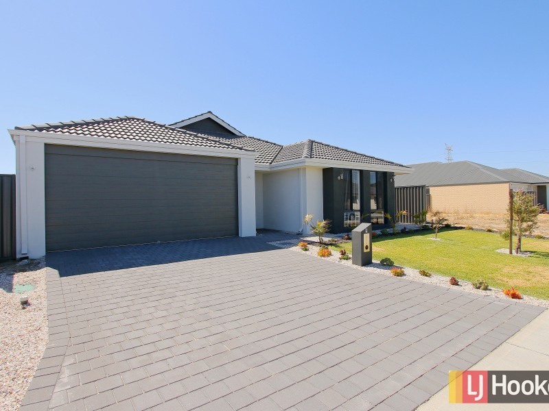 9 Freesia Street, Piara Waters WA 6112