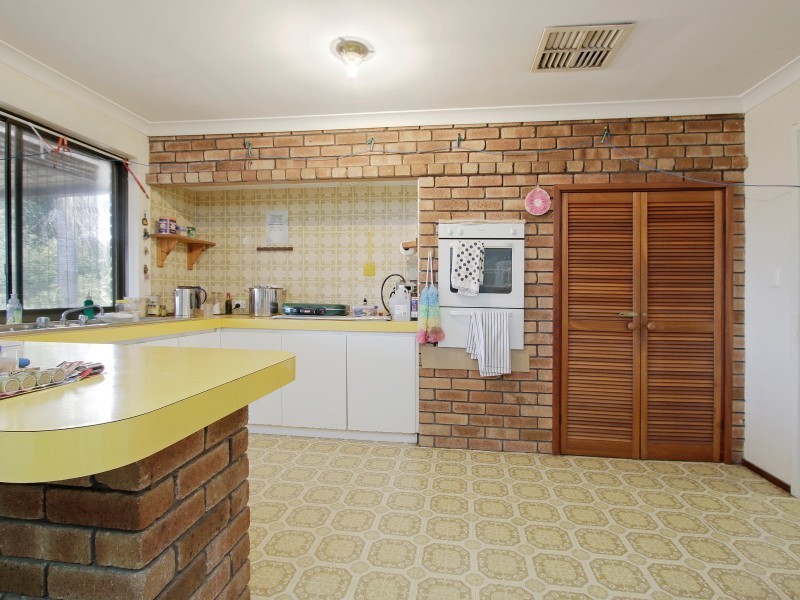 27 Greenough Way, Gosnells WA 6110