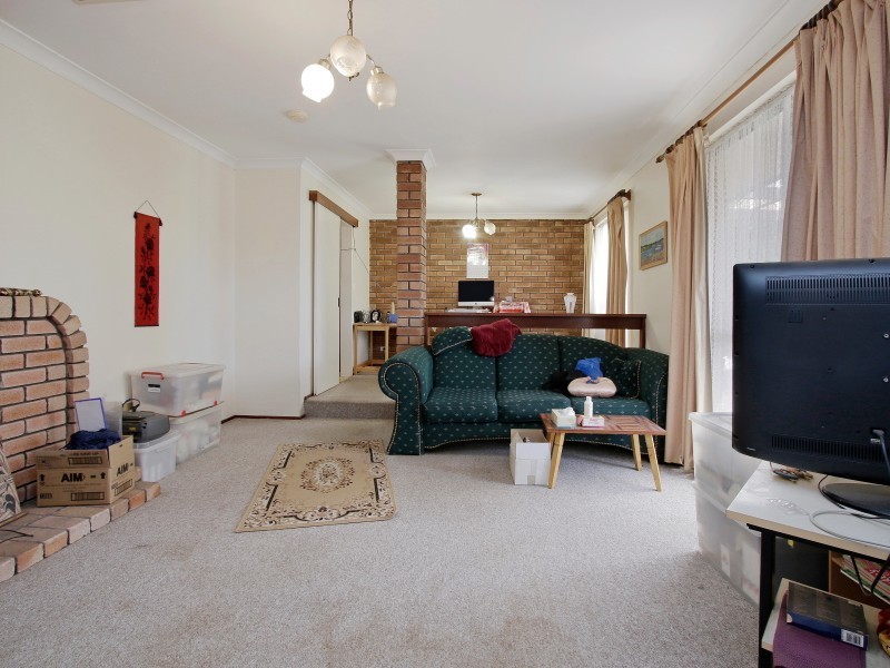 27 Greenough Way, Gosnells WA 6110