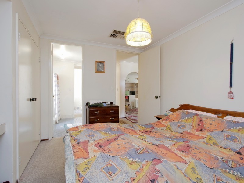 27 Greenough Way, Gosnells WA 6110