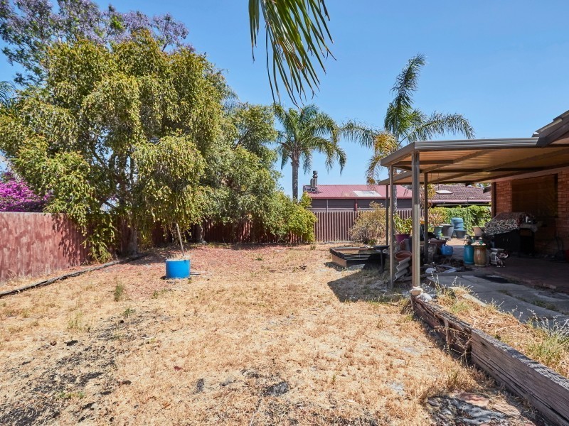 27 Greenough Way, Gosnells WA 6110