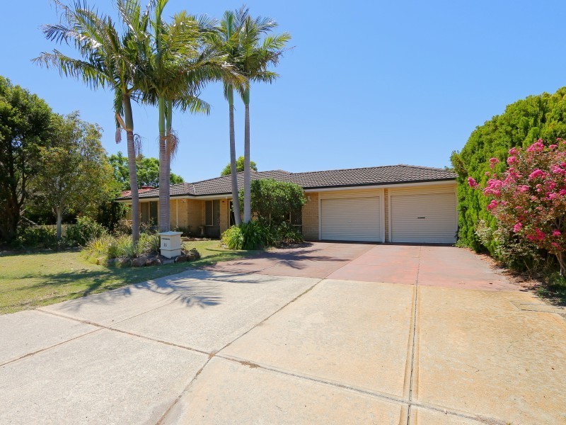 11 Challenger Drive, Thornlie WA 6108