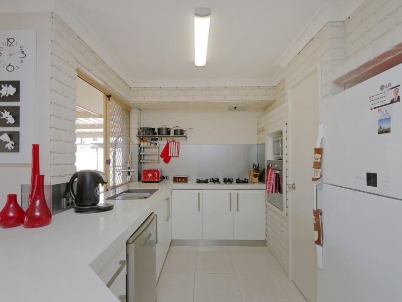 11 Challenger Drive, Thornlie WA 6108