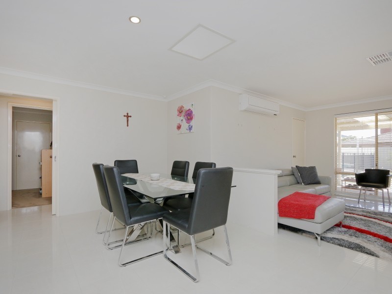 11 Challenger Drive, Thornlie WA 6108