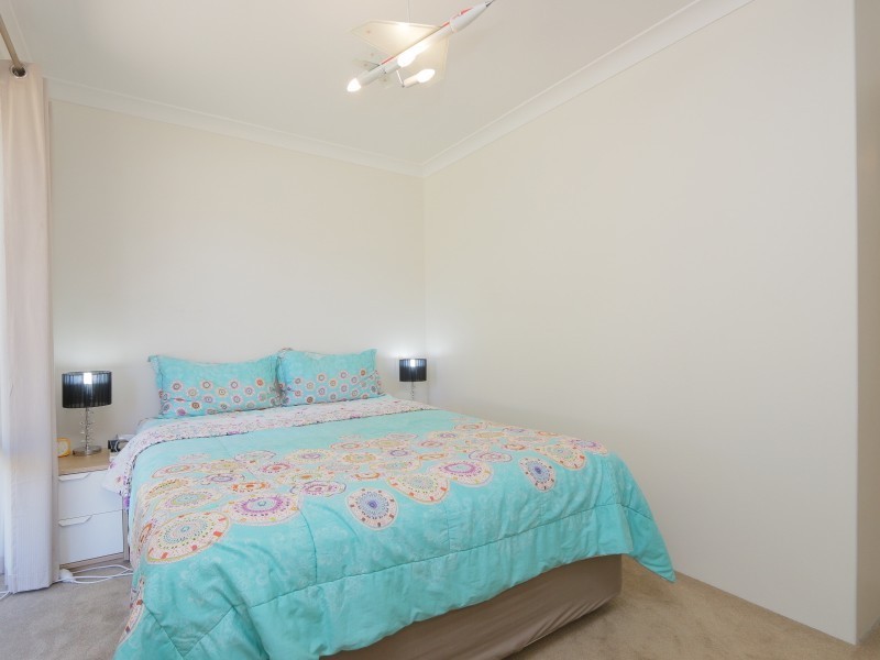 11 Challenger Drive, Thornlie WA 6108