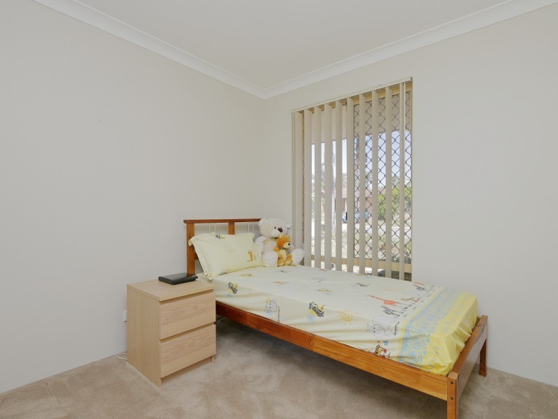 11 Challenger Drive, Thornlie WA 6108