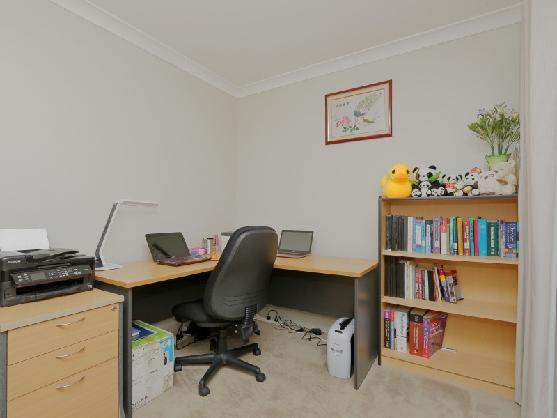 11 Challenger Drive, Thornlie WA 6108