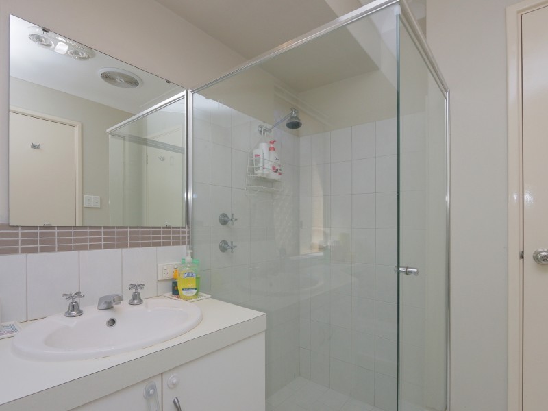 11 Challenger Drive, Thornlie WA 6108