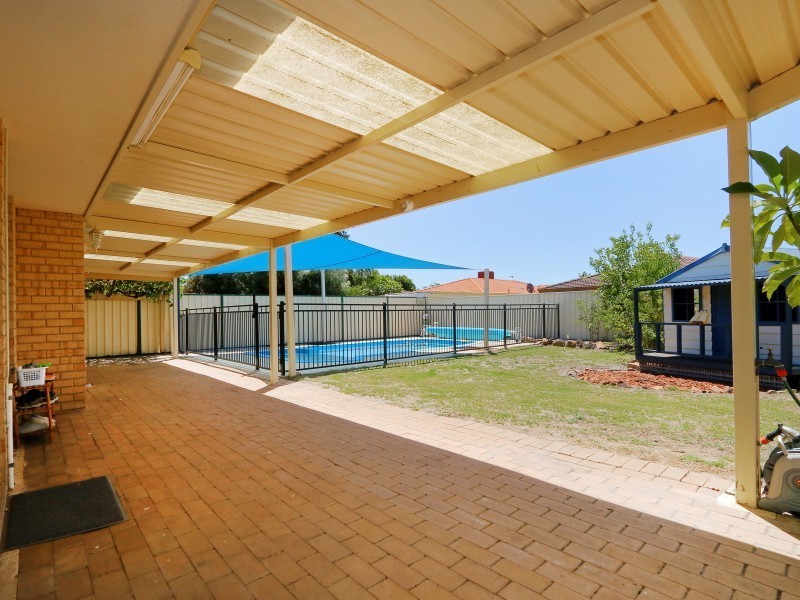 11 Challenger Drive, Thornlie WA 6108