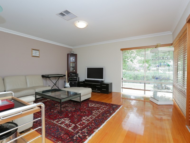 24 Burnside Terrace, Canning Vale WA 6155