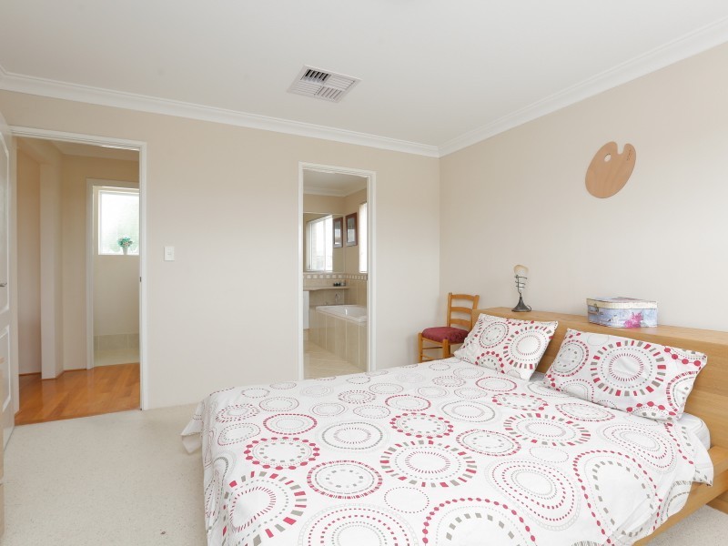 24 Burnside Terrace, Canning Vale WA 6155